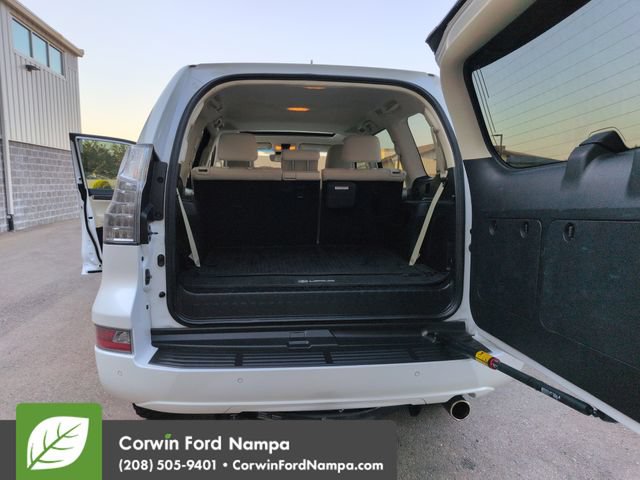 Used 2023 Lexus GX 460 Premium AWD/4WD image 29