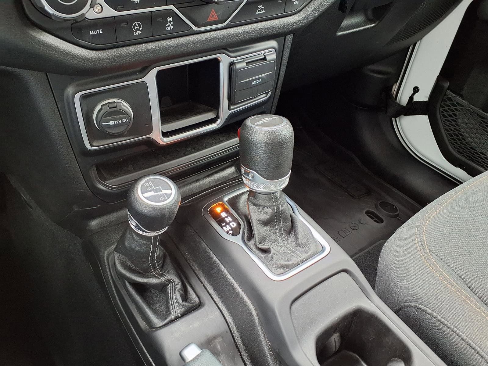 Used 2024 Jeep Gladiator Sport AWD/4WD image 25
