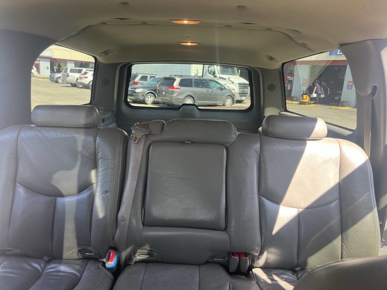 Used 2005 GMC Yukon XL Denali image 21