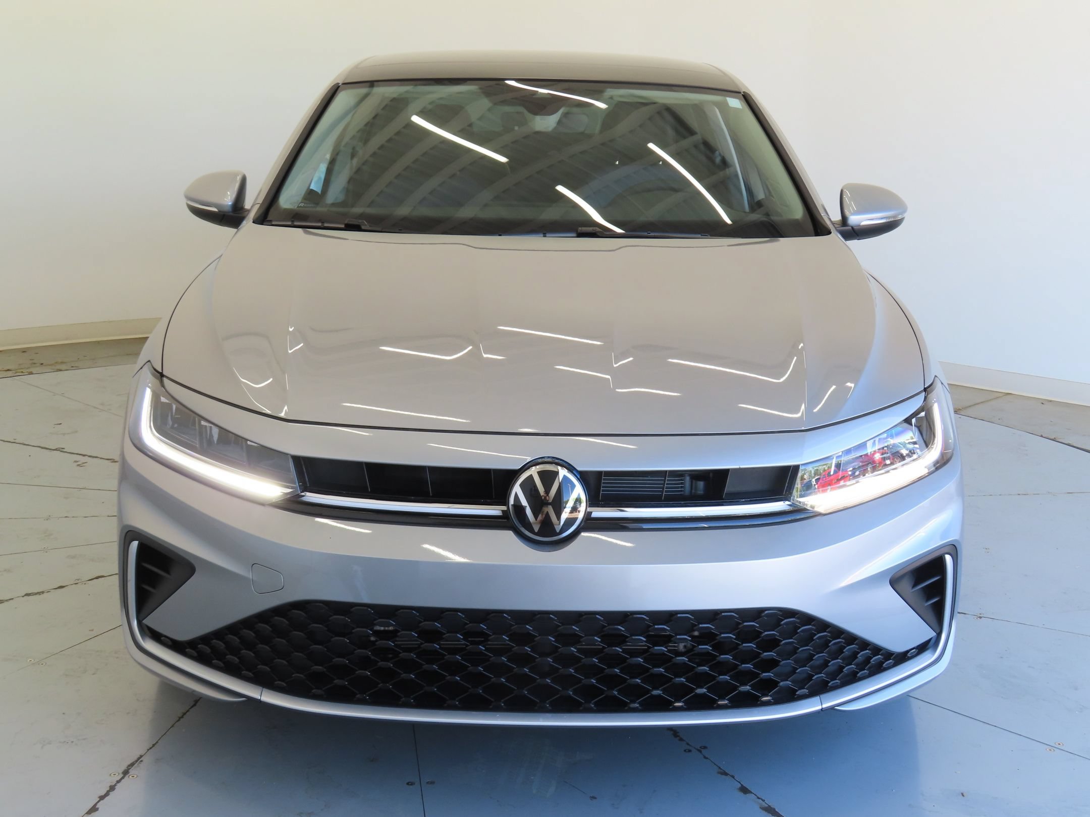 Used 2026 Volkswagen Jetta SEL FWD image 9