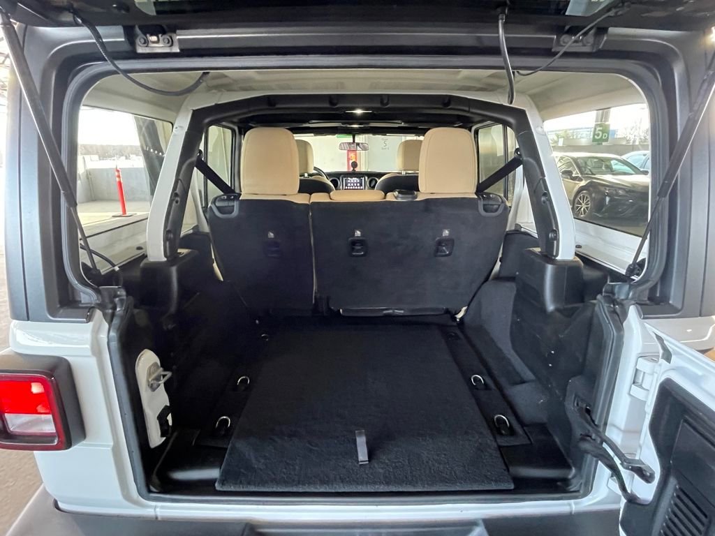 Used 2018 Jeep Wrangler Unlimited Sport S image 35