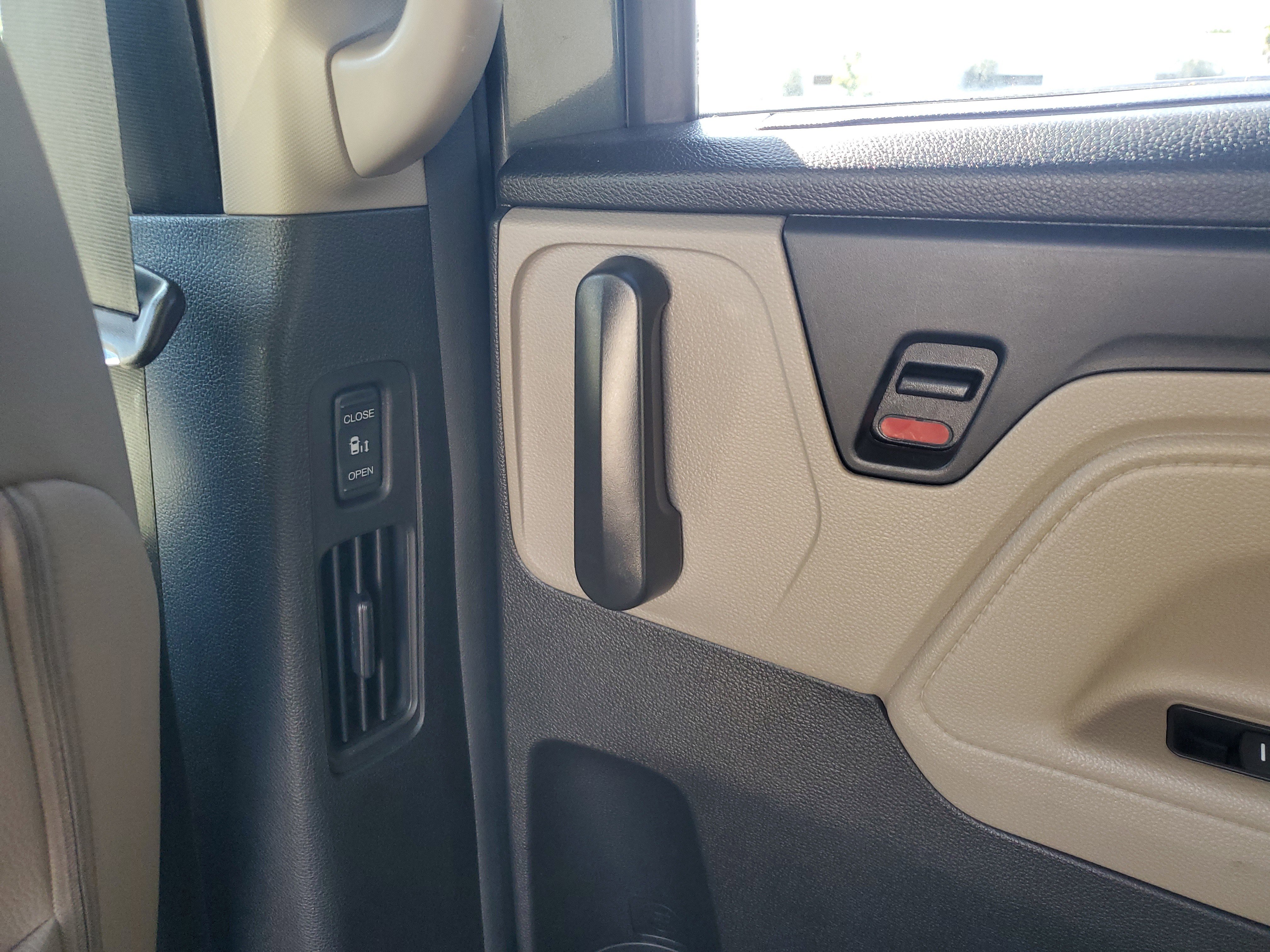 Used 2018 Honda Odyssey EX-L image 16