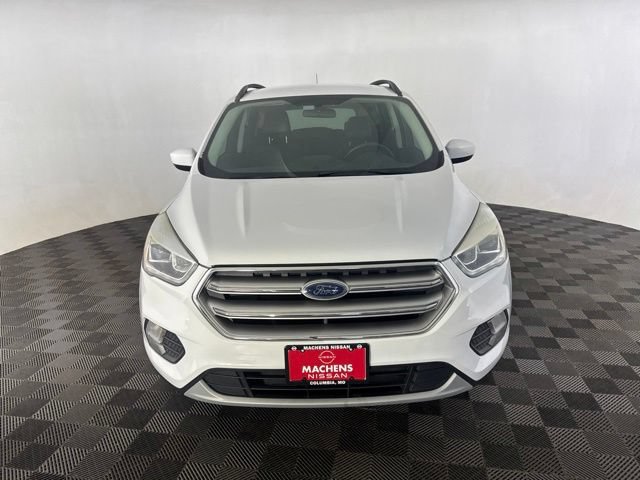Used 2017 Ford Escape SE w/ SE Leather Comfort Package FWD image 2