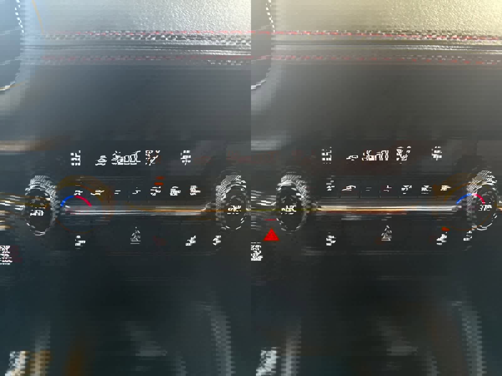 Used 2024 MAZDA MAZDA3 s image 23