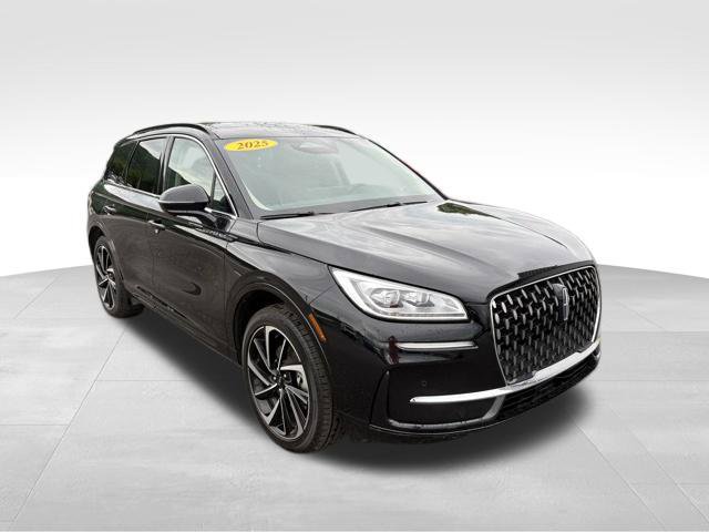 Used 2025 Lincoln Corsair Grand Touring w/ Equipment Group 301A AWD/4WD image 8