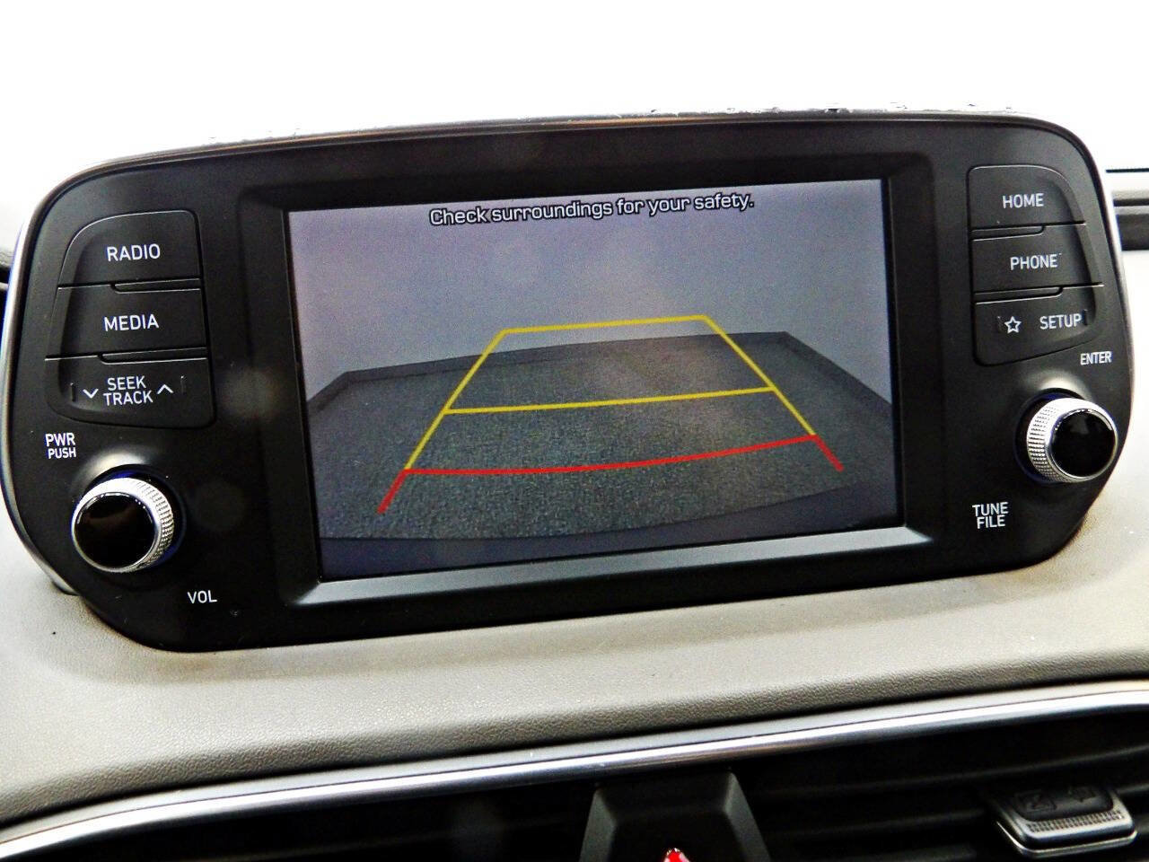 Used 2019 Hyundai Santa Fe SE image 16