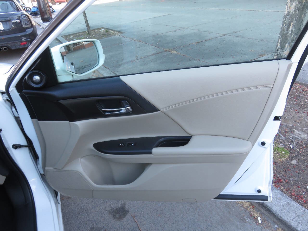 Used 2013 Honda Accord EX-L image 28