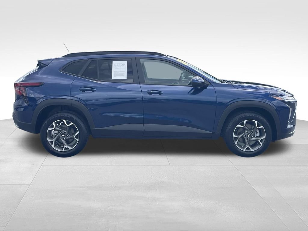 Used 2024 Chevrolet Trax LT w/ Driver Confidence Package FWD video 2