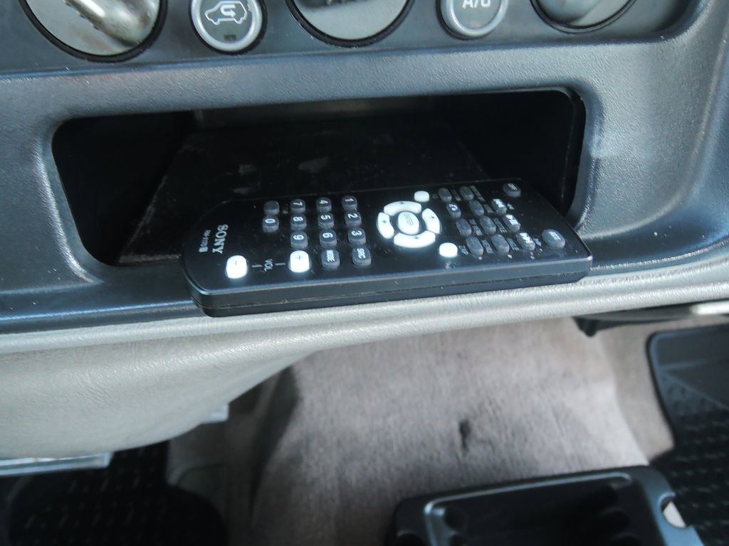 Used 1995 Chevrolet Silverado 1500 2WD Regular Cab image 14
