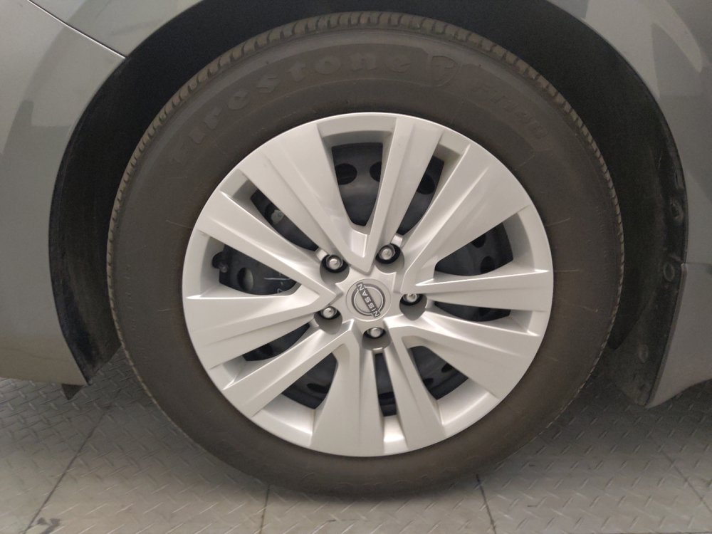 Used 2025 Nissan Sentra S FWD image 31