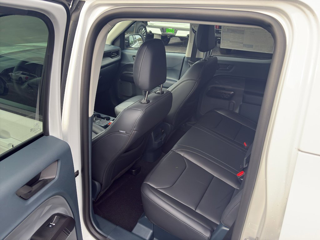 New 2026 Ford Maverick Lariat w/ Black Appearance Package image 15