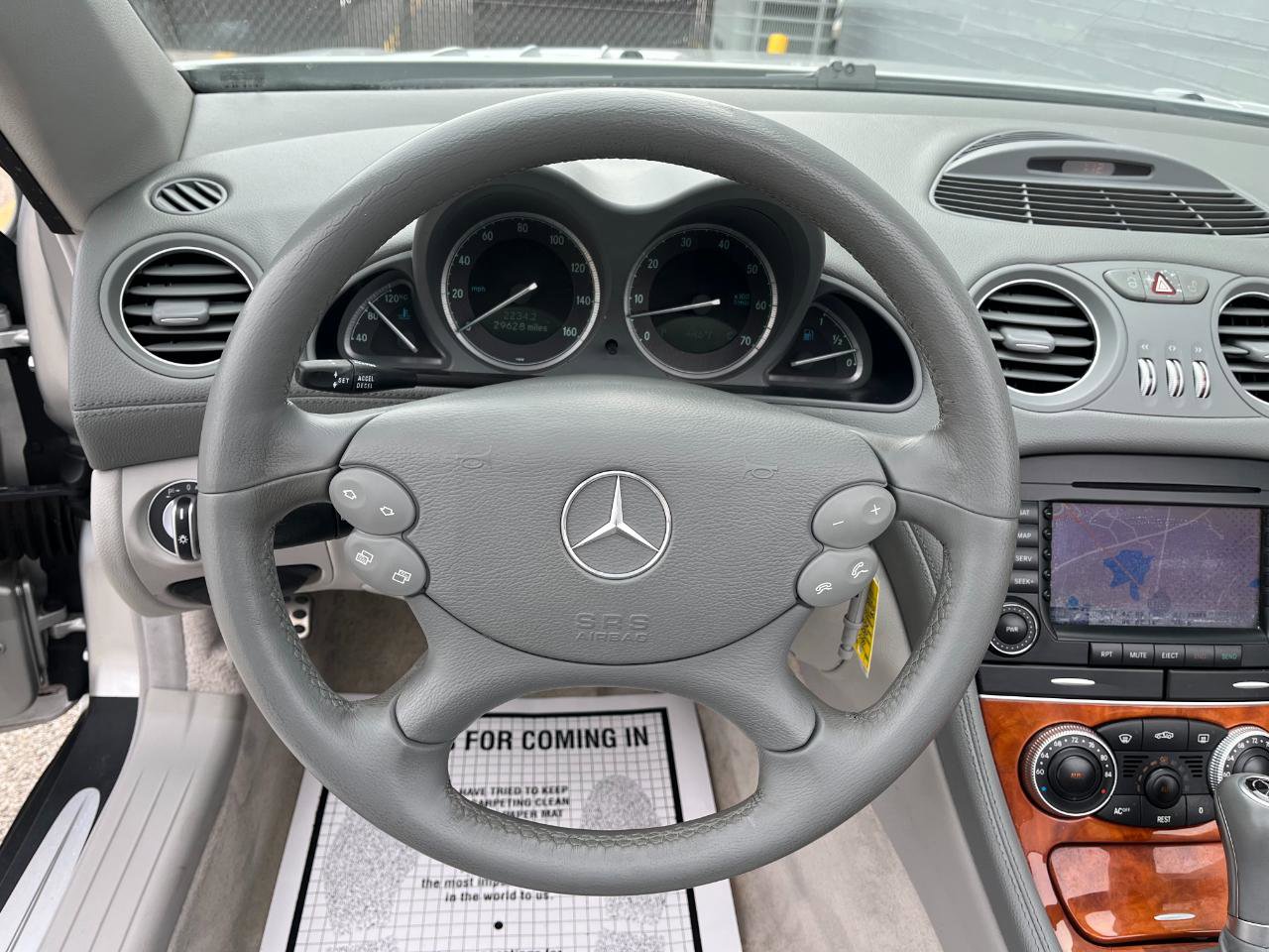 Used 2005 Mercedes-Benz SL 500 image 25