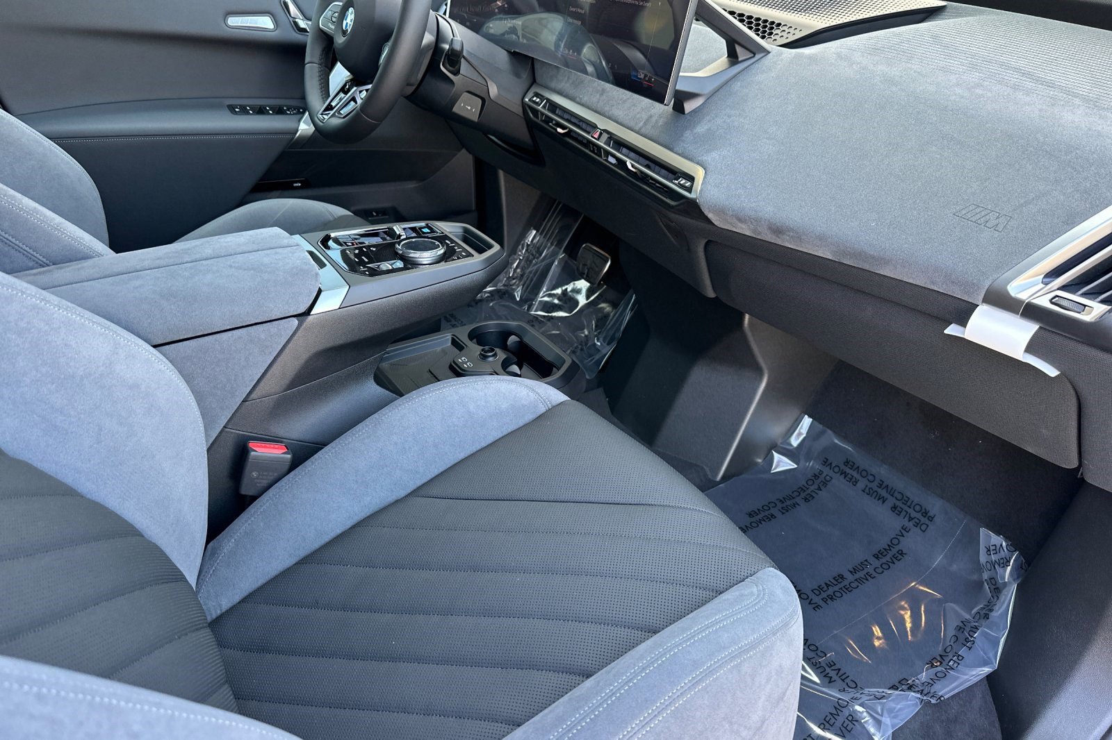 New 2026 BMW iX xDrive45 w/ M Sport Package image 27