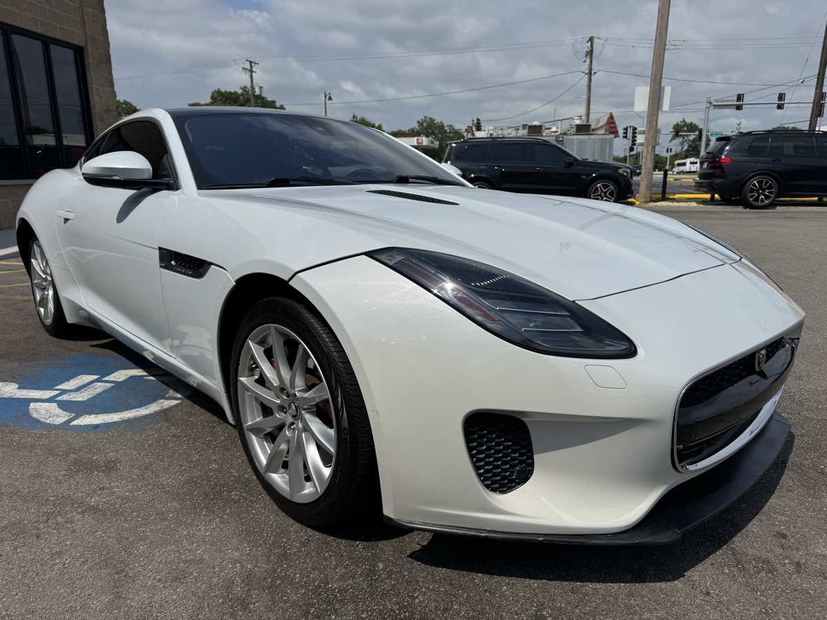 Used 2018 Jaguar F-TYPE Coupe RWD image 3