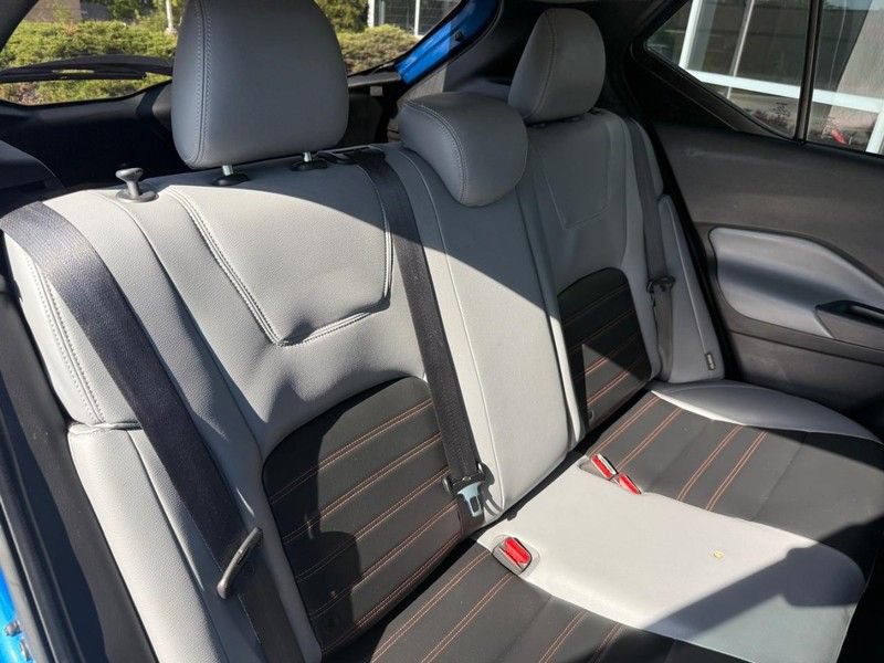 Used 2023 Nissan Kicks SR w/ SR Premium Package FWD image 12