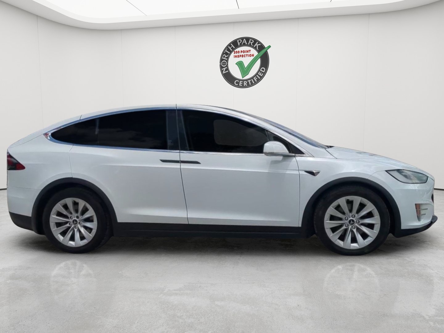 Used 2018 Tesla Model X 75D AWD/4WD image 6