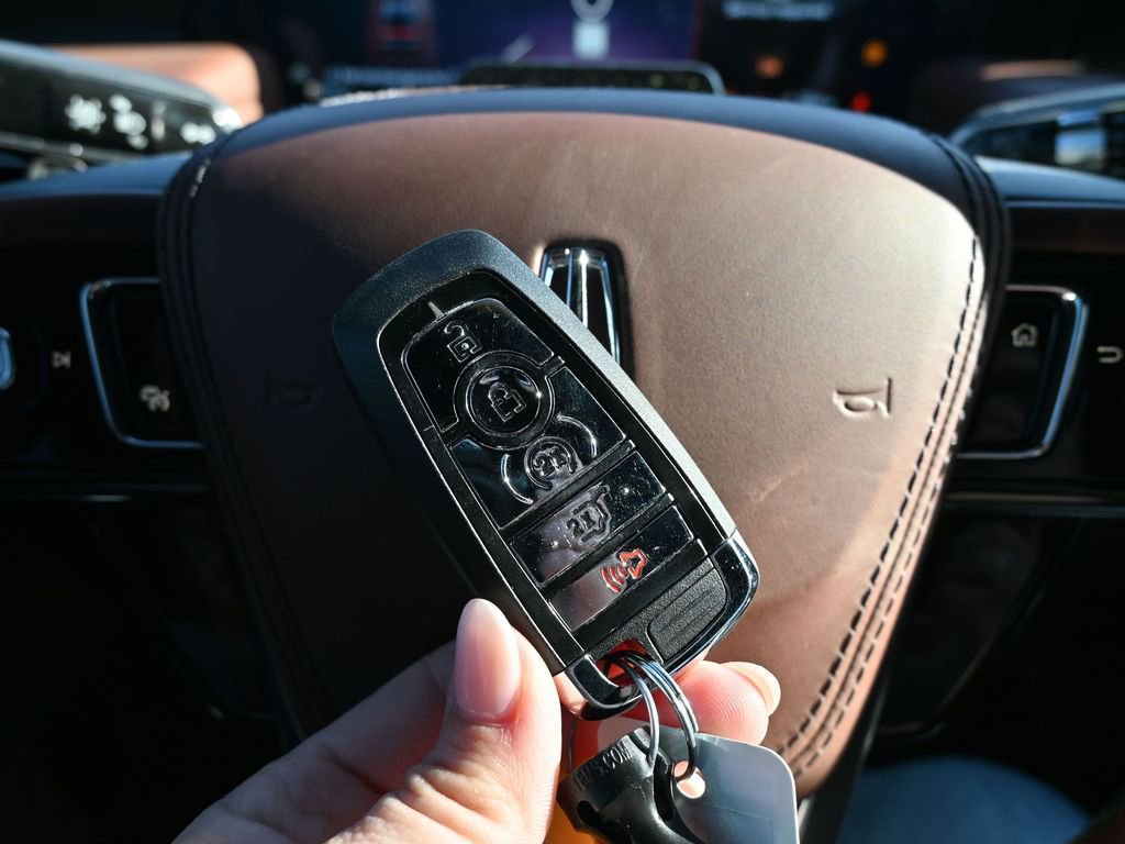 Used 2025 Lincoln Aviator Reserve w/ Illumination Package image 39