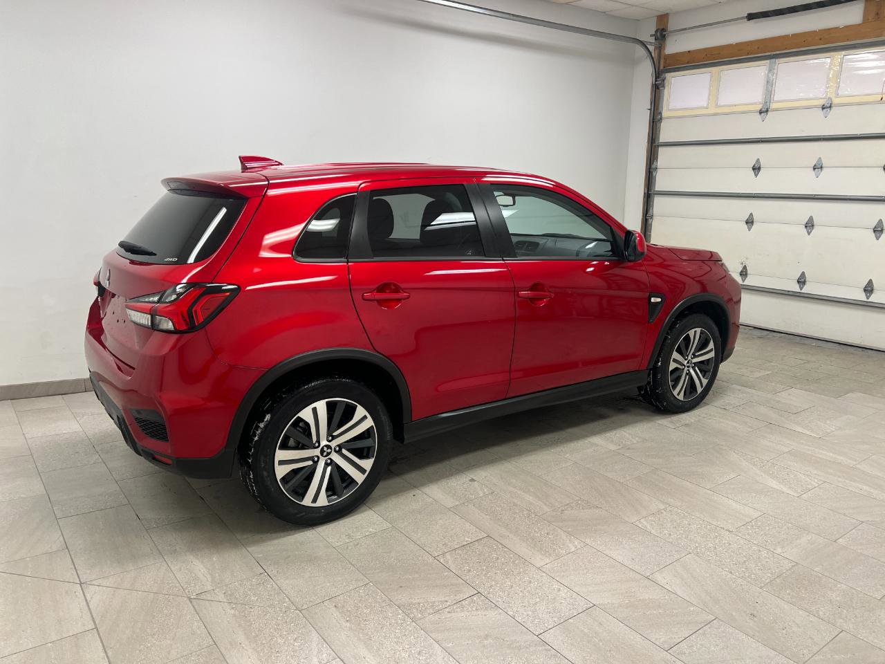 Used 2024 Mitsubishi Outlander Sport AWD image 3