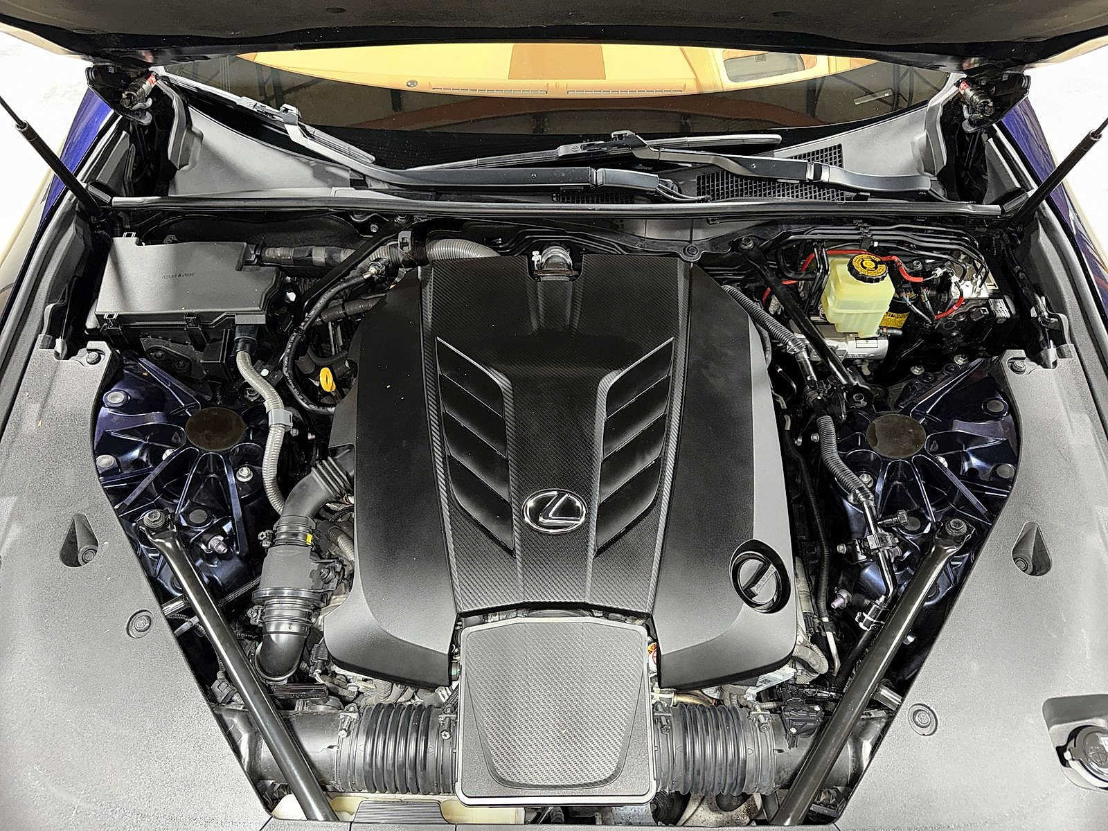 Used 2018 Lexus LC 500 Coupe w/ Touring Package RWD image 12