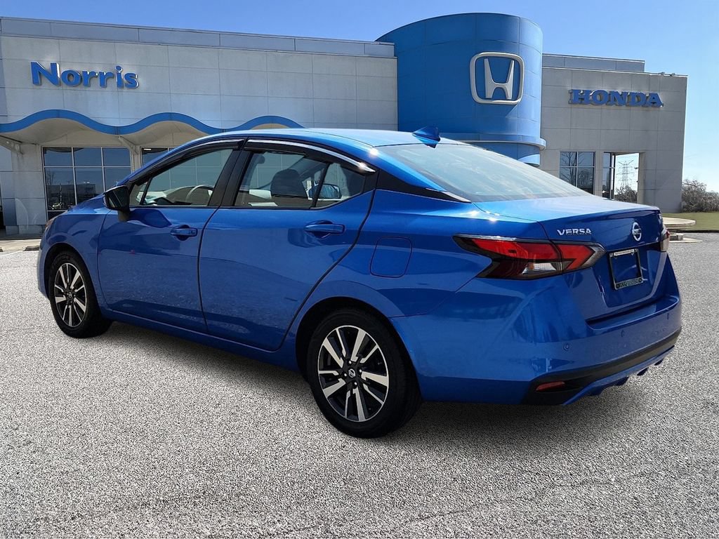 Used 2021 Nissan Versa SV FWD image 3