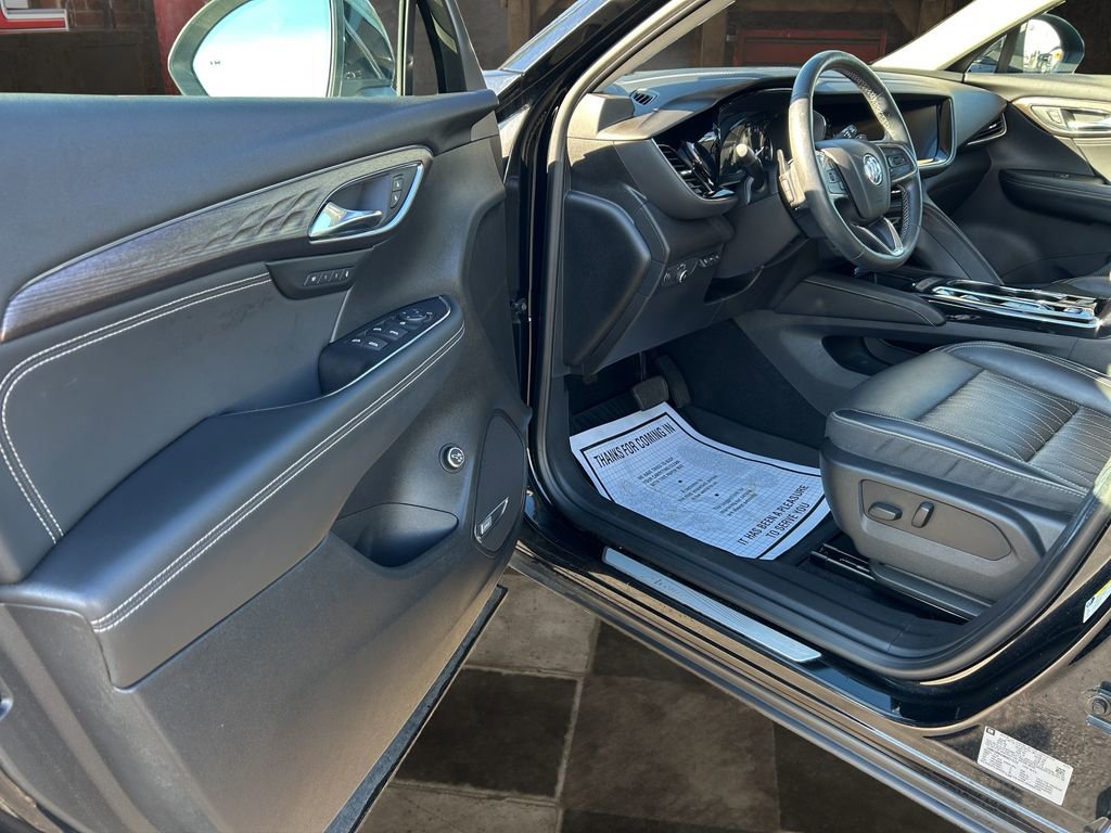 Certified 2022 Buick Envision Avenir w/ Technology Package II image 16