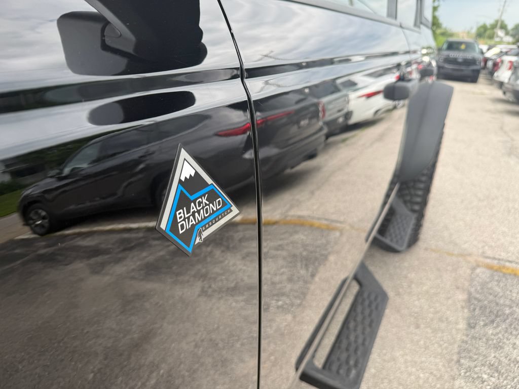 Used 2023 Ford Bronco Black Diamond w/ Sasquatch Package AWD/4WD image 17