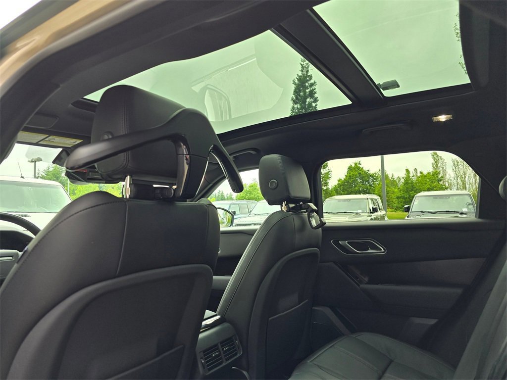 New 2026 Land Rover Range Rover Velar Dynamic SE image 27