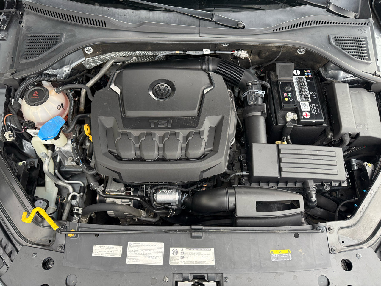 Used 2020 Volkswagen Passat 2.0T R-Line image 26