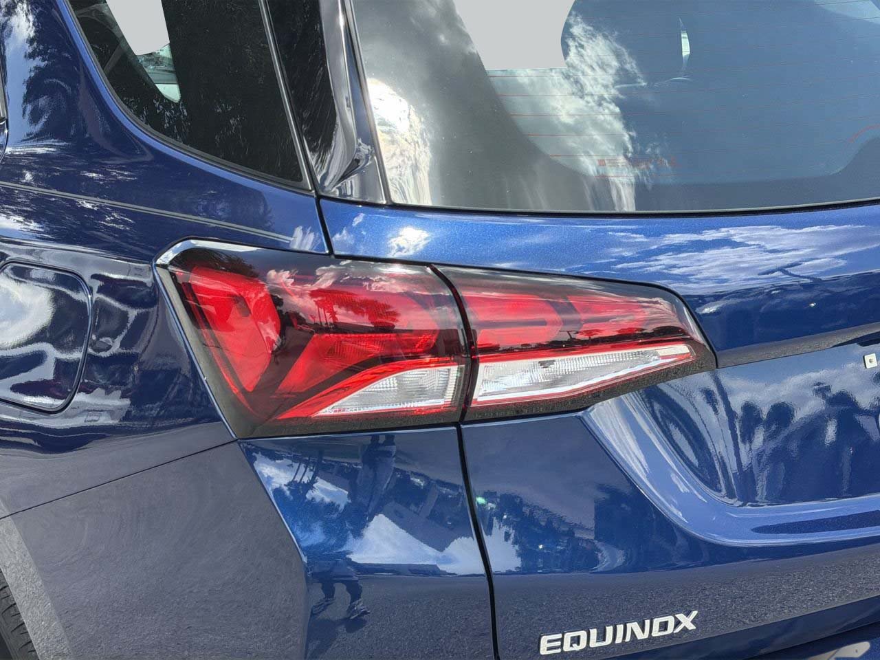 Used 2023 Chevrolet Equinox LS w/ Driver Confidence II Package FWD image 7