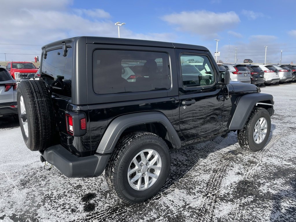 Used 2023 Jeep Wrangler Sport S image 4