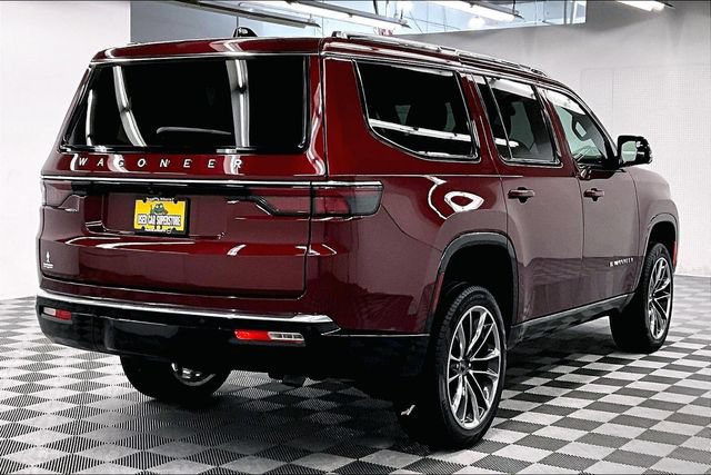 Used 2025 Jeep Wagoneer Series III w/ Premium Group I AWD/4WD image 12