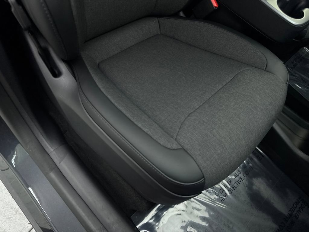 Used 2026 Tesla Model Y 2WD image 44