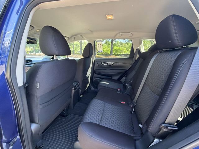 Used 2019 Nissan Rogue SV w/ Premium Package FWD image 24