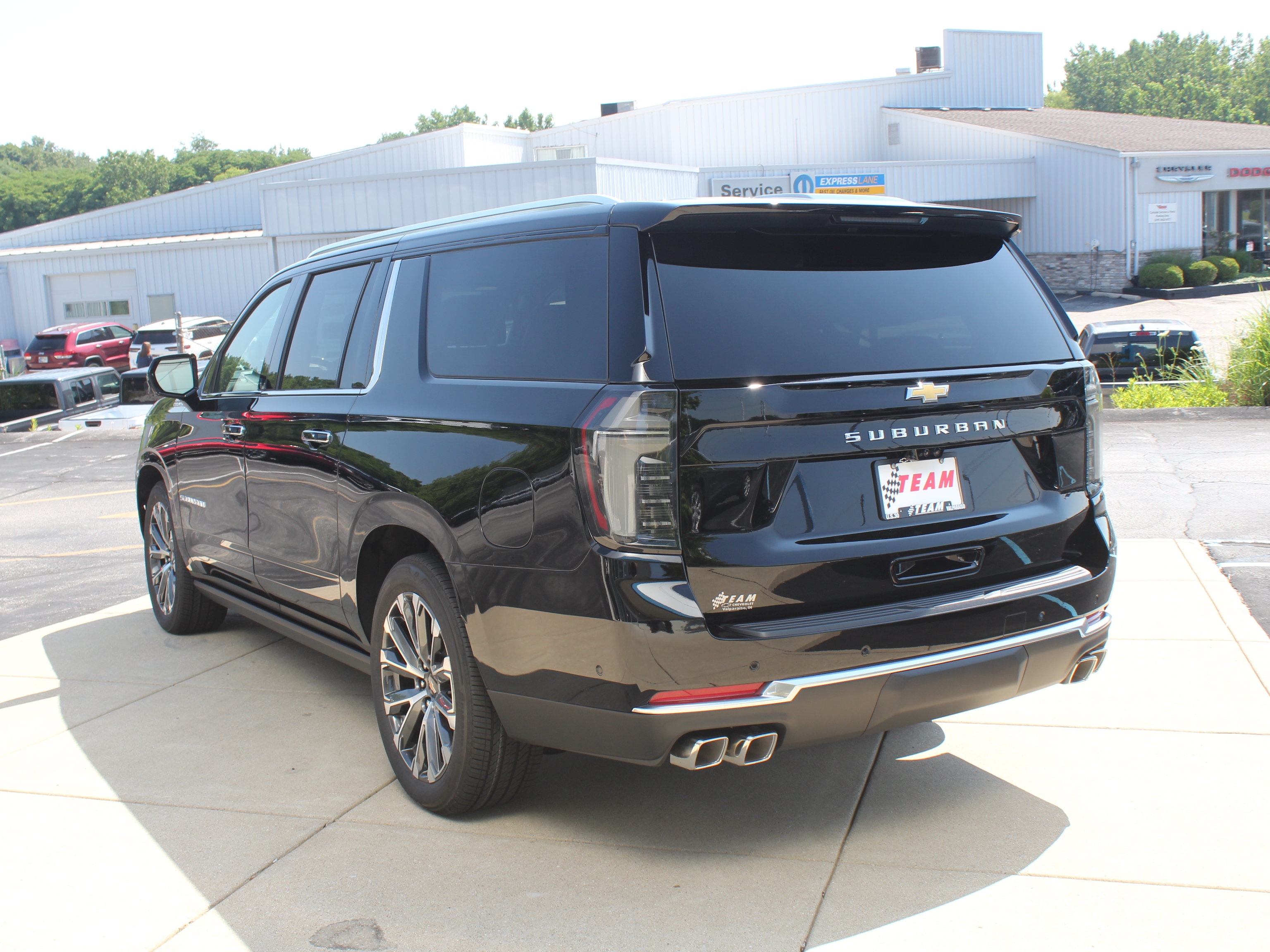 New 2026 Chevrolet Suburban High Country AWD/4WD image 6