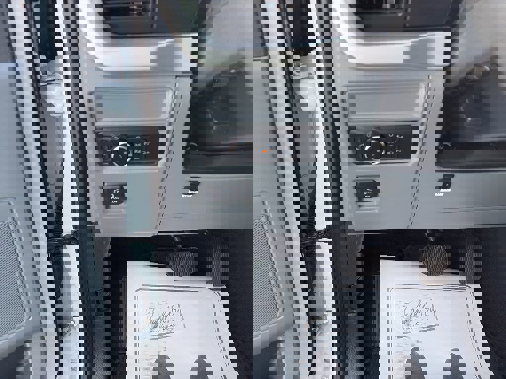 Used 2022 Ford F150 XLT image 11