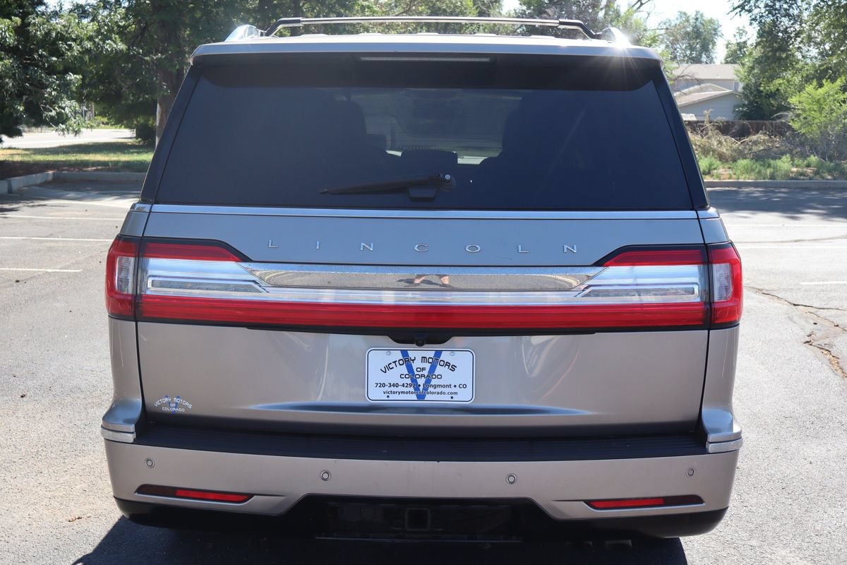 Used 2018 Lincoln Navigator Reserve w/ Technology Package AWD/4WD image 6