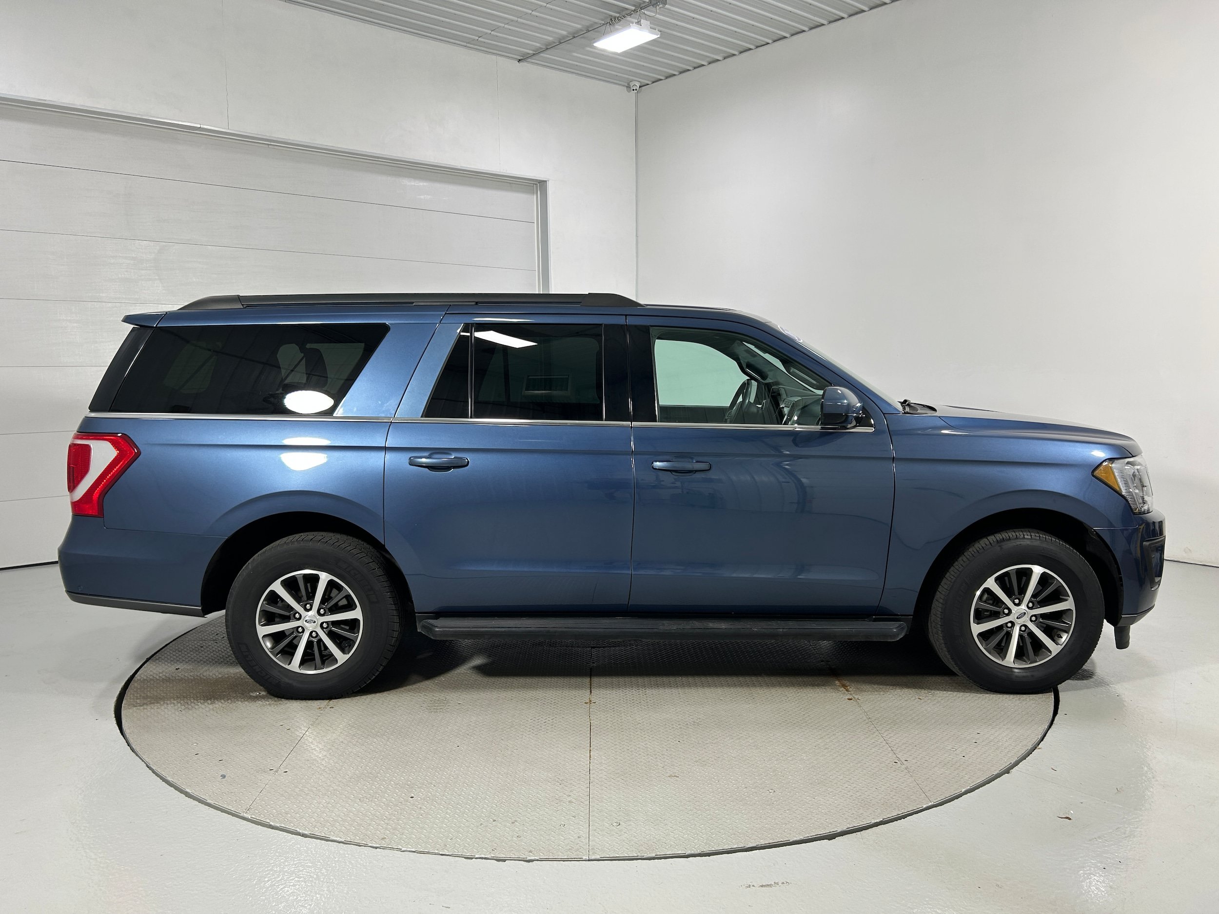 Used 2019 Ford Expedition Max XLT AWD/4WD image 38