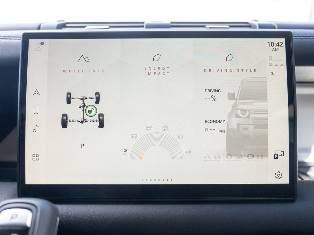 Certified 2025 Land Rover Defender 110 S image 24