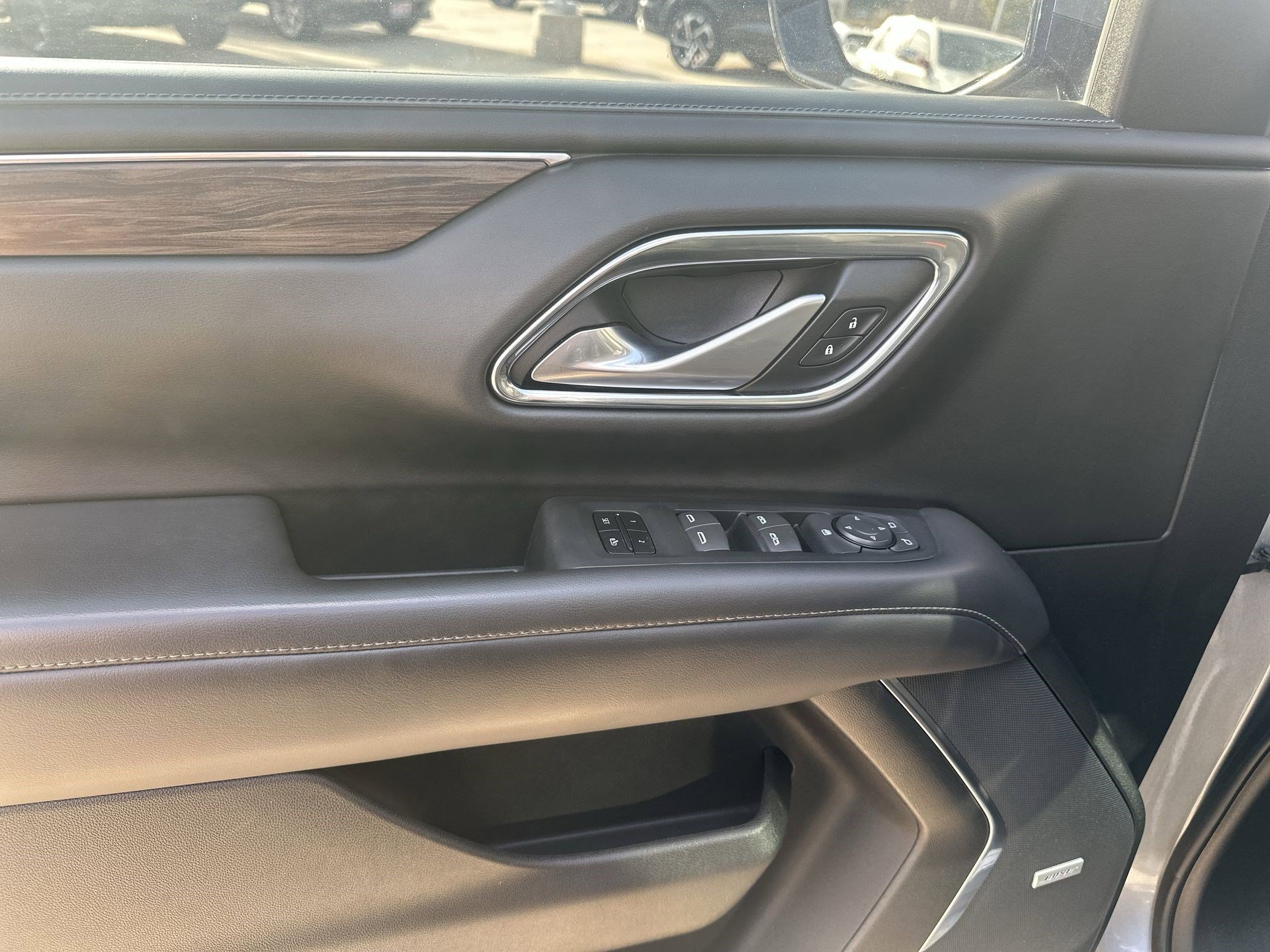 Used 2022 Chevrolet Tahoe Z71 AWD/4WD image 16