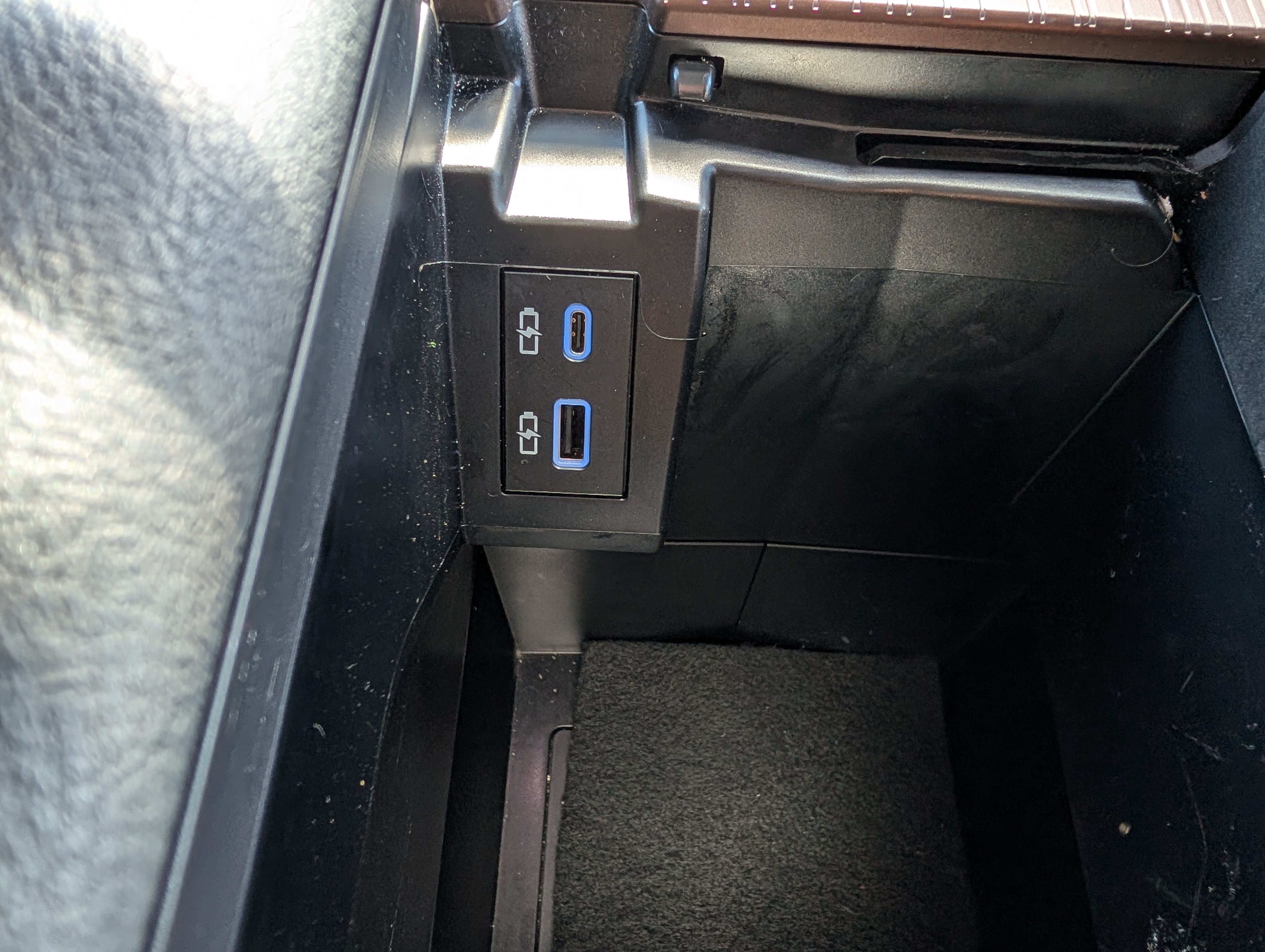 Used 2024 Toyota Sienna LE FWD image 33