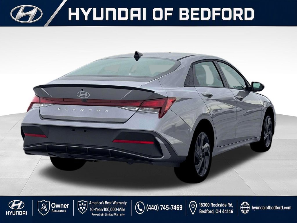 Used 2026 Hyundai Elantra Sport FWD image 8