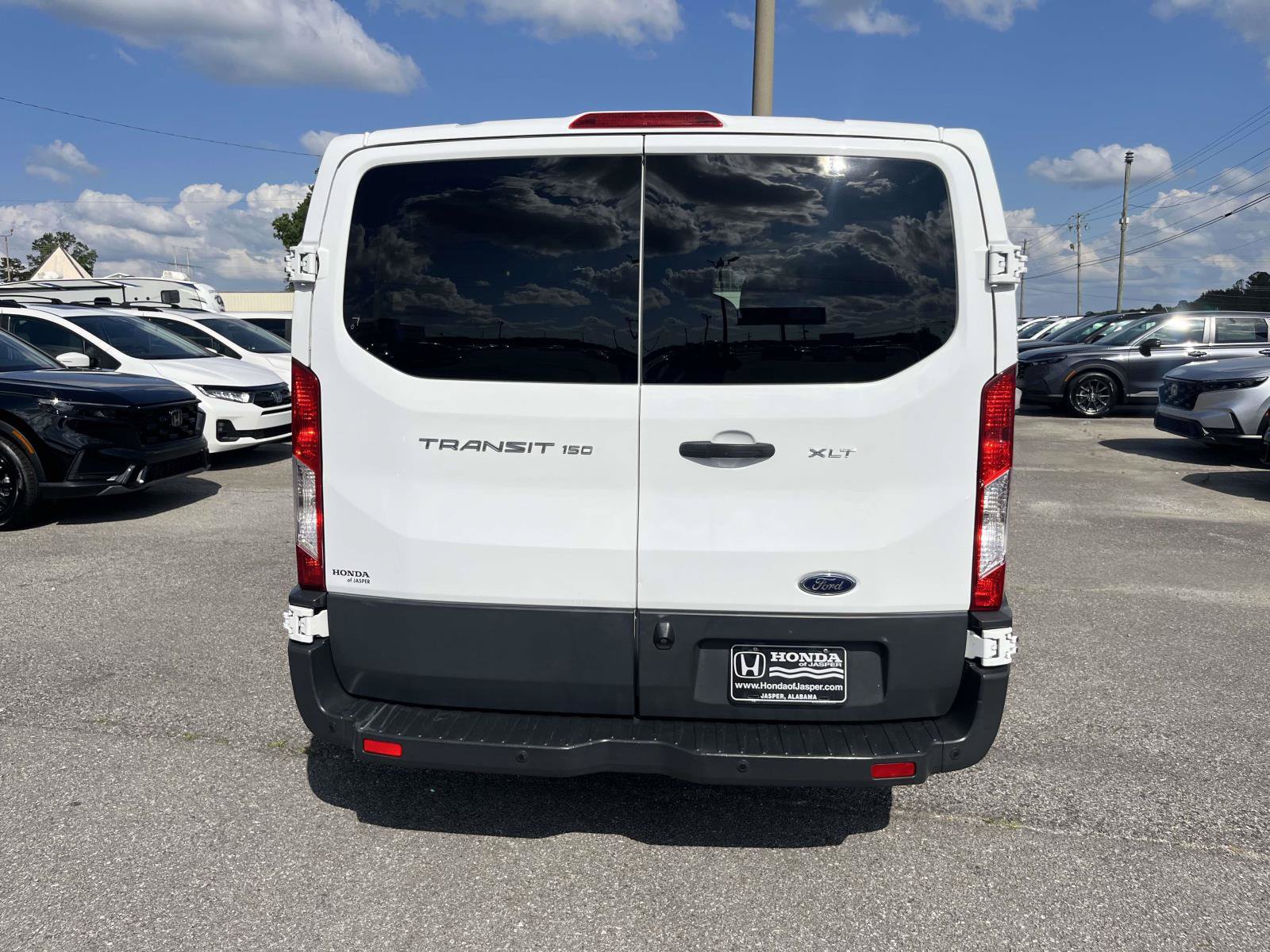 Used 2015 Ford Transit 150 XLT RWD image 4