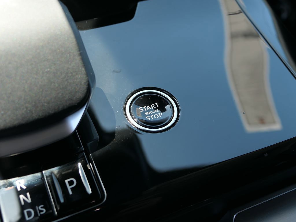 Used 2024 Land Rover Range Rover Sport SE AWD/4WD image 19