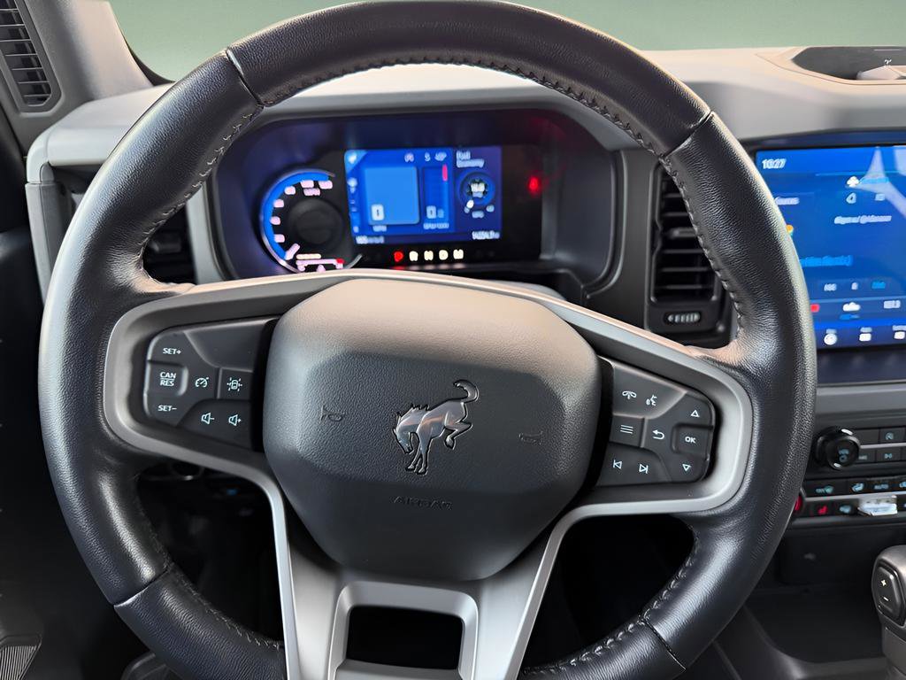 Used 2023 Ford Bronco Everglades image 16