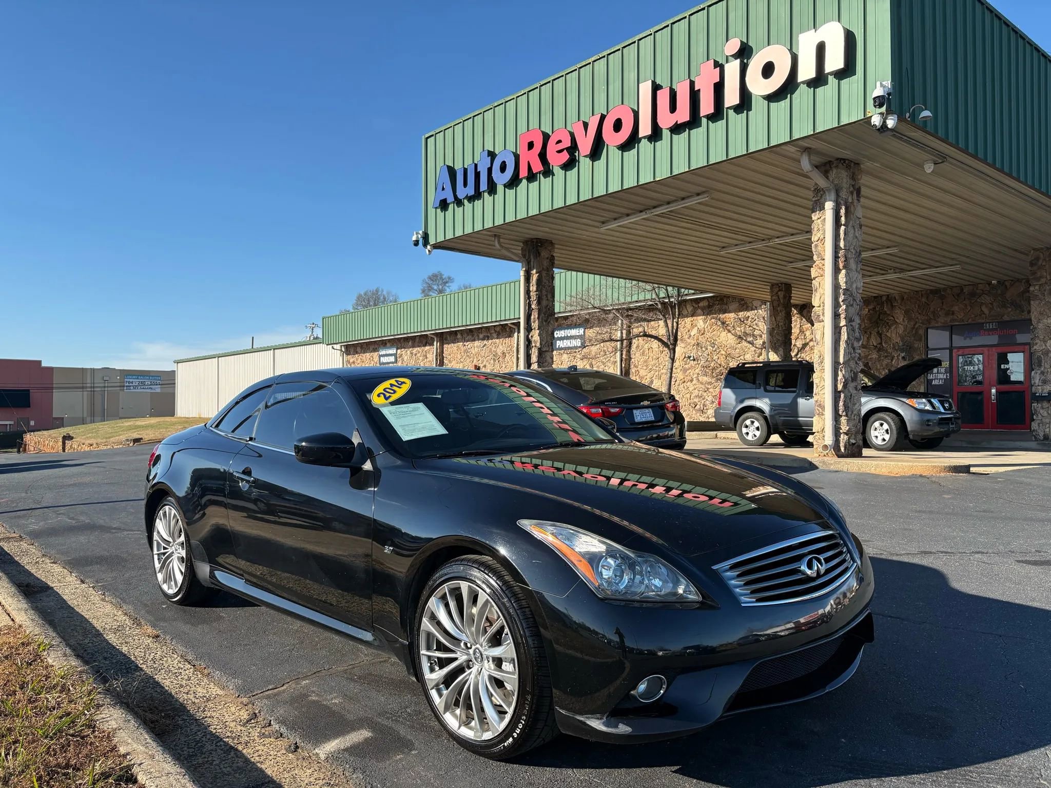 Used 2014 INFINITI Q60 Convertible 2D w/ Premium Package image 1