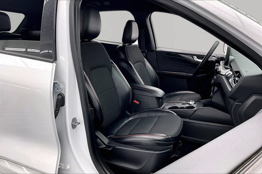 Certified 2023 Ford Escape ST-Line w/ Equipment Group 301A FWD image 7