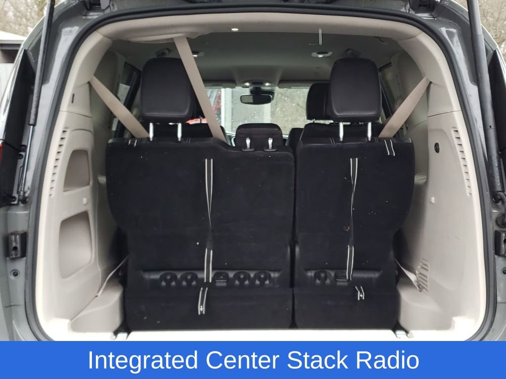 Used 2022 Chrysler Pacifica Touring-L image 8