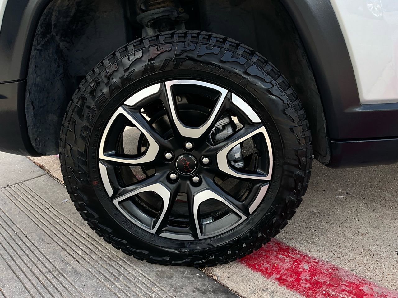 Used 2025 Jeep Compass Trailhawk w/ Trailer Tow Group image 9