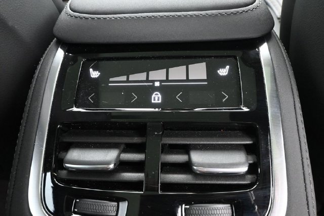 Used 2026 Volvo XC90 B6 Ultra AWD/4WD image 34