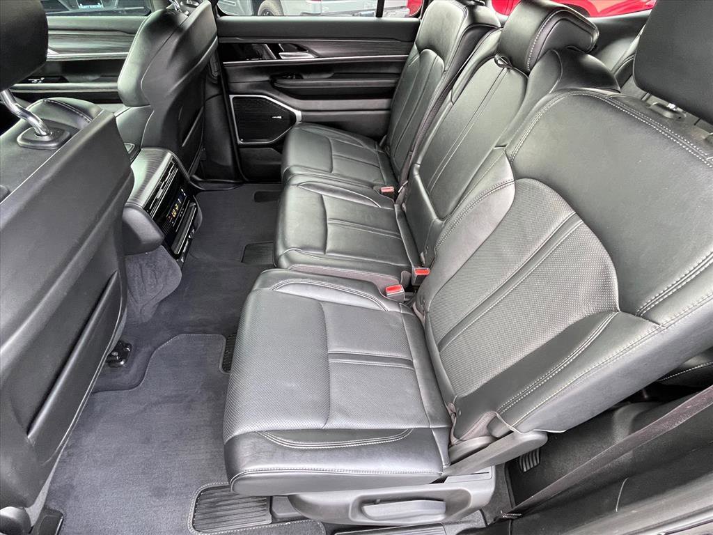 Used 2023 Jeep Wagoneer Series II image 23